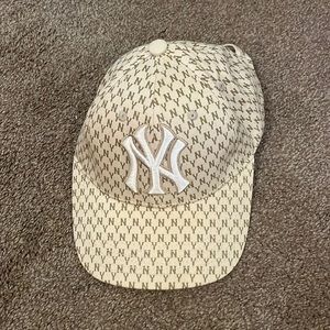 MLB monogram hat New York Yankees